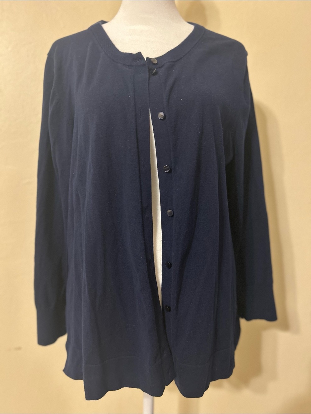 crown & ivy Navy Long-Sleeve Button Cardigan